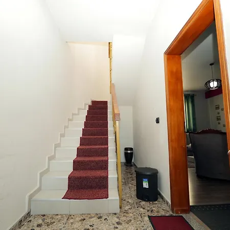 The House Of Dreams 1 *